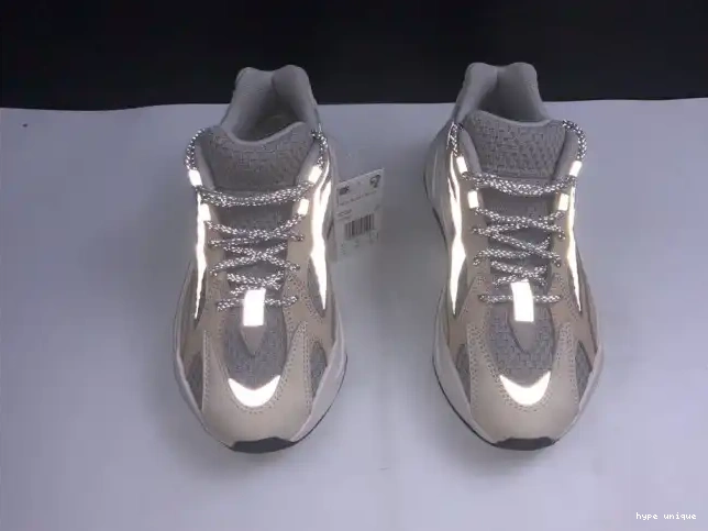 hype Cream Yeezy GY7924 V2 Adidas Boost Cream 700 0508
